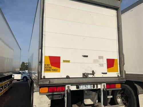 2008 Maxitrans ST2 Tandem Axle Refrigerated Pantech