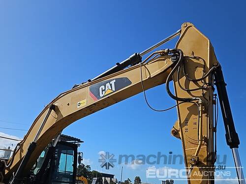 2011 CAT 320DL 