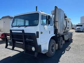 1994 International ACCO Vacuum Truck - picture1' - Click to enlarge