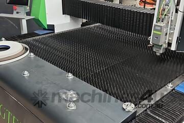 Efficiency Redefined: 2KW Fiber Laser Machine-HIWIN Guide Rails