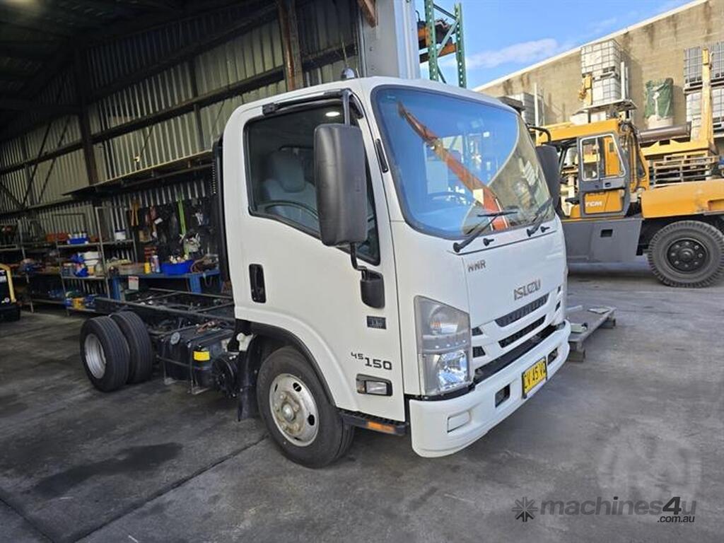 Buy Used Isuzu NNR 45-150 Dual Cab Trucks in , - Listed on Machines4u