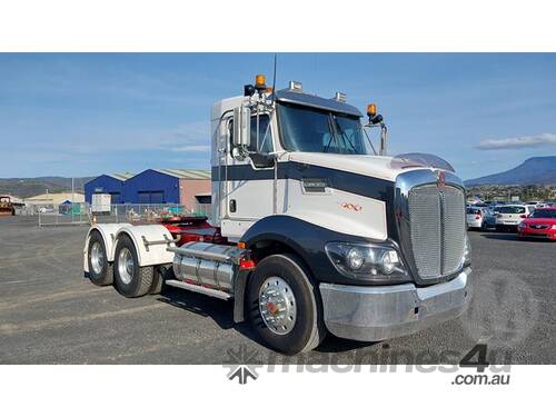 caption Kenworth T409
