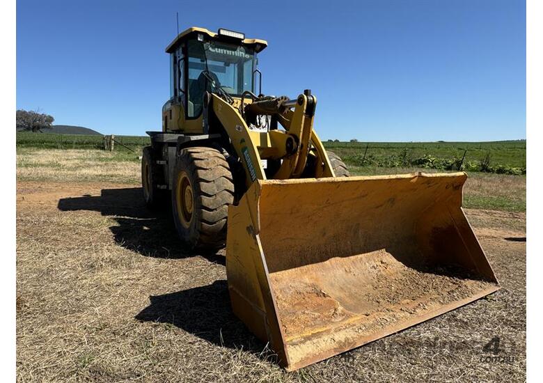 caption 2015 AGRISON TX936 LOADER