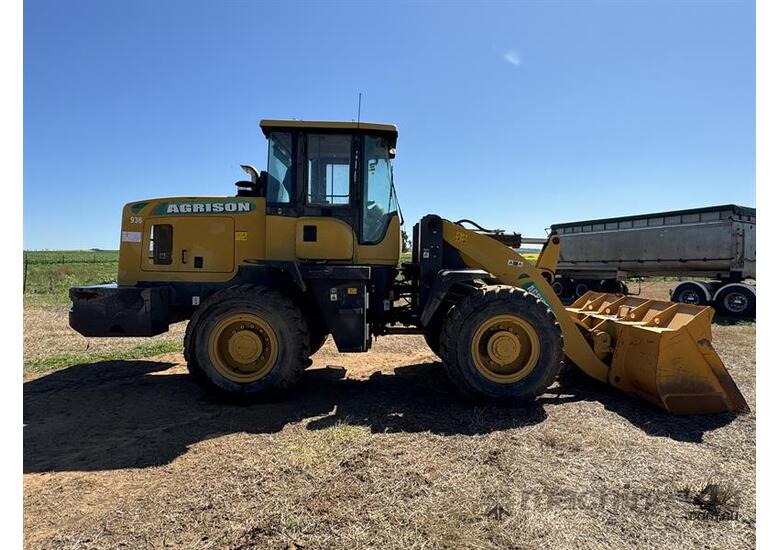 caption 2015 AGRISON TX936 LOADER