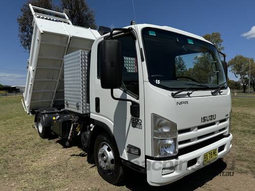 Isuzu NPR400 Medium 4x2 Tipper Crane Truck. Ex Council.