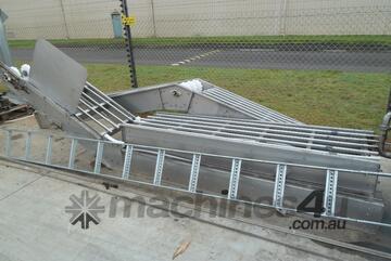 Conveyor belt Giraffe type cleated 10m long 550mm wide belt