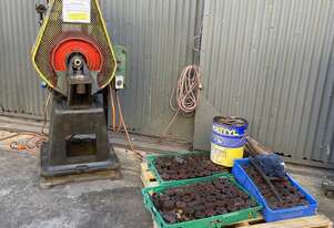 Stevens & Bullivant No. 7C swaging Rotary Swager Metal Tube Pipe Rod Forming Machine + Dies