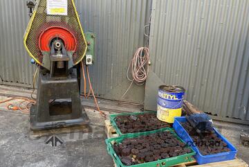 Stevens & Bullivant No. 7C swaging Rotary Swager Metal Tube Pipe Rod Forming Machine + Dies