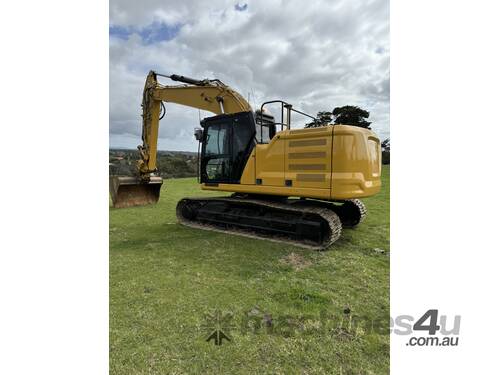 CAT 323 Excavator