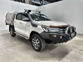 2016 Toyota Hilux SR5 4x4 Dual Cab Utility (Diesel) (Auto) W/ Toolboxes - picture2' - Click to enlarge