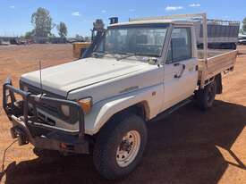 1998 Toyota Landcruiser  Diesel (NON MOBILE) - picture1' - Click to enlarge