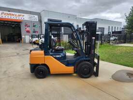 Toyota Forklift 3T Container Mast  - picture0' - Click to enlarge