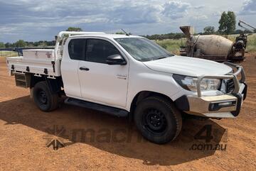 Toyota 2019   Hilux SR Diesel .