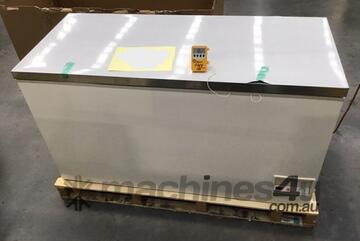 BD466F Chest Freezer with SS lid