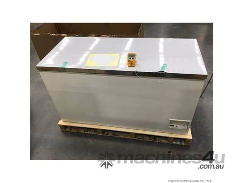 BD466F Chest Freezer with SS lid