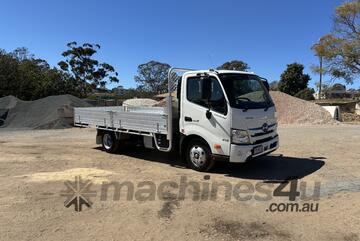 2023 Hino 616 AMT 3430 WIDE Tray