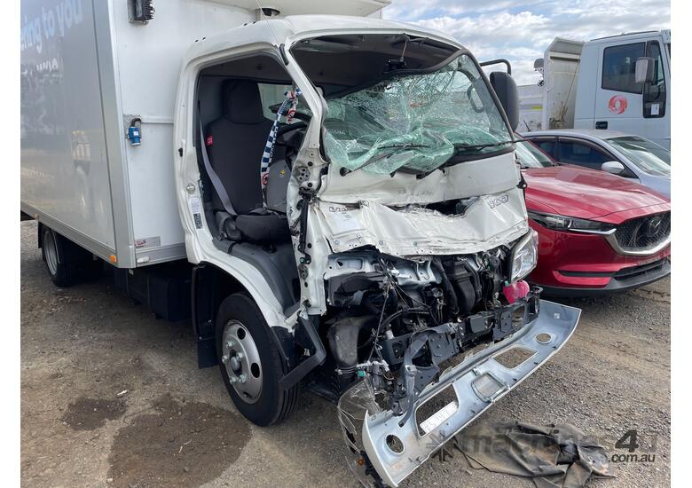 caption 2024 Hino 300 series Refrigerated Pantech