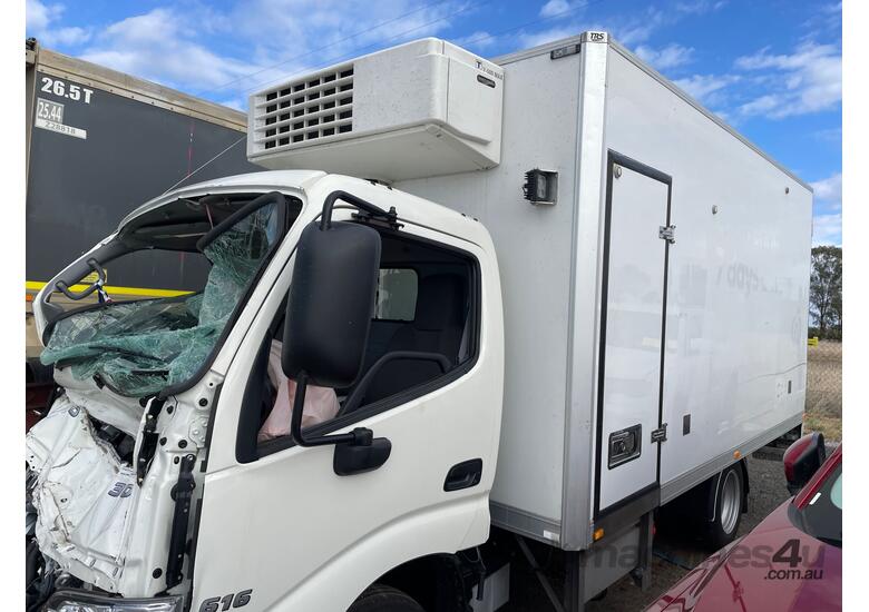 caption 2024 Hino 300 series Refrigerated Pantech