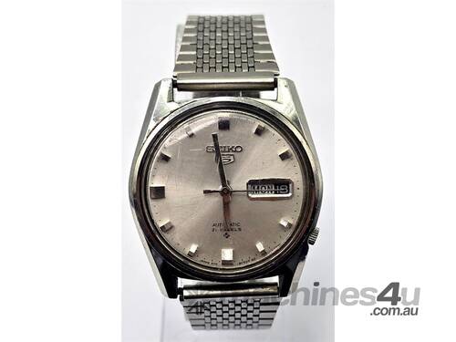 caption VINTAGE 1970's SEIKO 5 21 JEWELS AUTOMATIC WATCH