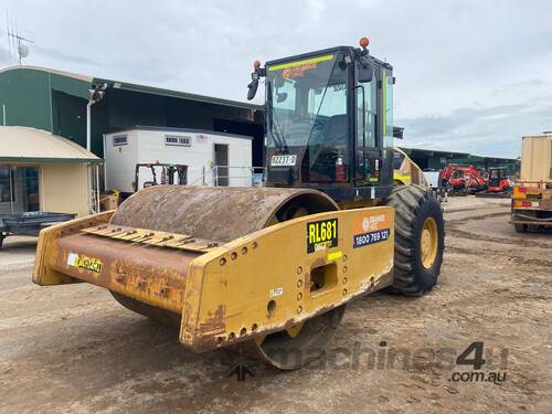 2012 Caterpillar Cs76 