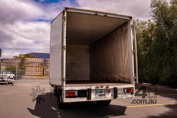 Isuzu 2000   Npr 300 Medium