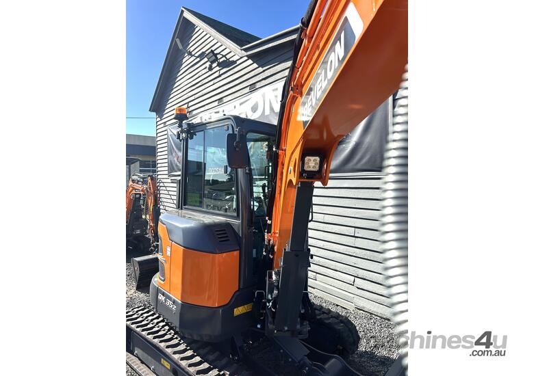 Develon Excavator DX-35 with Cabin & Quick Hitch