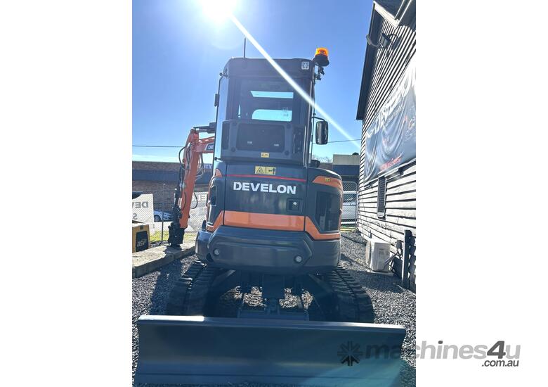 Develon Excavator DX-35 with Cabin & Quick Hitch