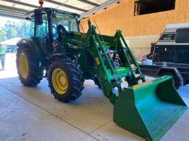John Deere 4WD Tractor with Bucket & Hay Forks-As New - picture2' - Click to enlarge