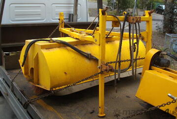 2200mm wide 3PL hydralic road broom , rear wheel