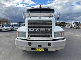 2000 Mack CH Fleetliner Tipper - picture2' - Click to enlarge