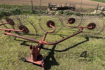 TONUTTI HAY RAKE HAY & SILAGE