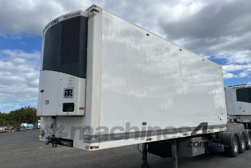 2013 FTE 3A Tri Axle Tri Axle Refrigerated Pantech Trailer Combination