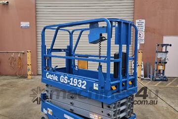 Genie 1932 - ONLY 146 HOURS - Refurb Ex-Rental