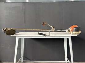 STIHL FS240 Whipper Snipper (Ex-Council) - picture2' - Click to enlarge