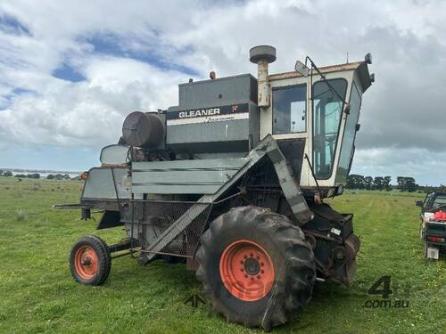 1973 Allis Chalmers Gleaner F Header/Combine Harvester