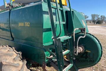 Circa 2001 Simplicity 3,000L Tow Behind Seed Cart