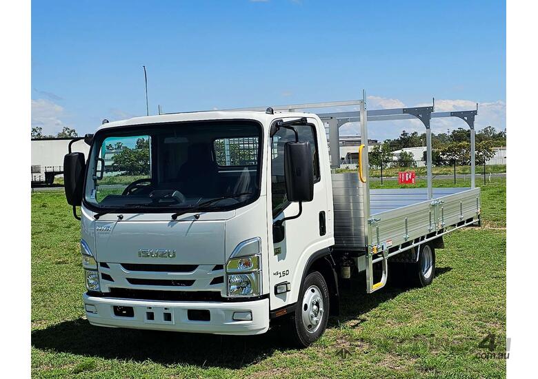 2025 Isuzu NNR 45-150 AMT MWB  Tray