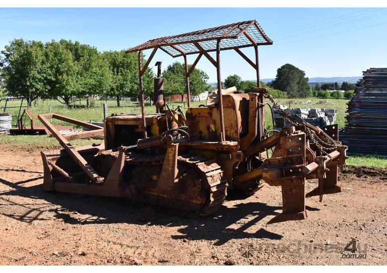 International BTD6 Bulldozer