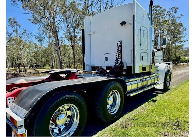2014 Kenworth T909 50inch bunk, X15 crate motor with 485k kms, 18sp, 130T rated