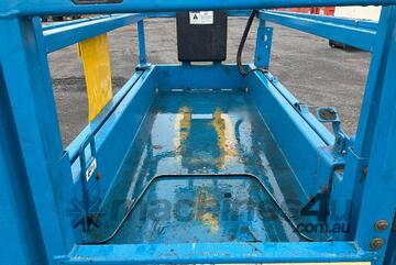 2011 Genie GS-1932 Scissor Lift (Electric)