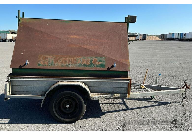 1999 Sales Trailers Single Axle Enclosed Box Trailer