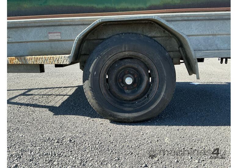 1999 Sales Trailers Single Axle Enclosed Box Trailer