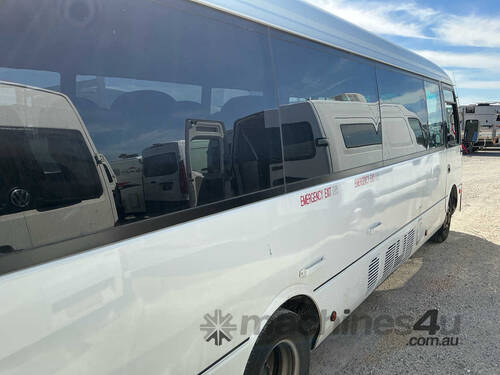 2015 Mitsubishi Fuso Rosa BE600 Passenger Bus