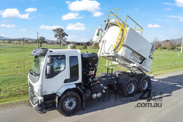 MudVac 6x4 Liquid Waste Trucks