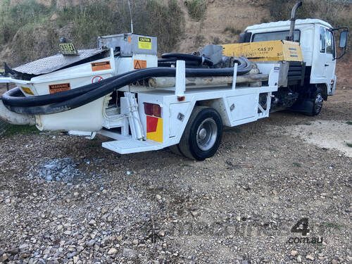 Nissan UD MK240  Truck Mounted Concrete Line Pump 