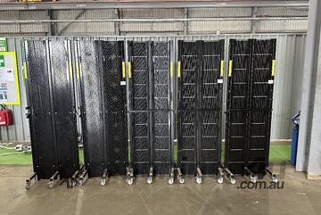 X5 Xpanda Portable Screens