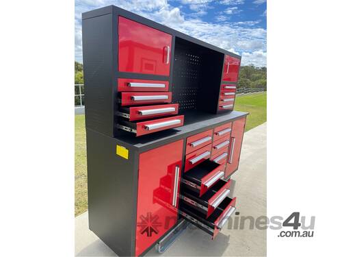 Unused 18 Drawer Work Bench / Tool Cabinet