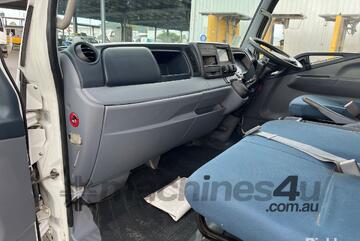 2014 Mitsubishi Fuso Canter 515 Cab Chassis