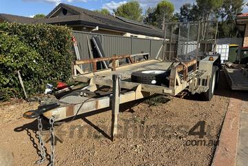 1995 CLASSIC TRAILERS Bogie Axle Plant Trailer