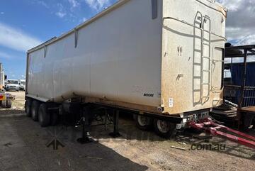 2024 Moore Tri Axle Tipping Trailer